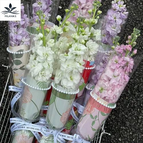 米蘭三八節花海系列 單支花束的優雅呈現與牛皮紙包裝的藝術